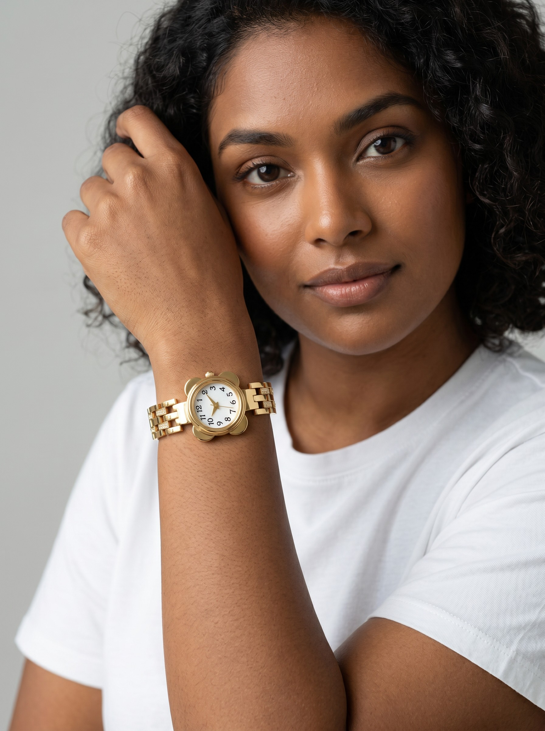 Taniraa Elegant Gold Bracelet Watch for Women – Timeless Style